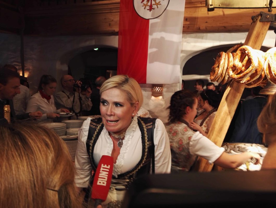 hahnenkamm party 2016 12 1060x800 - Hahnenkamm 2016