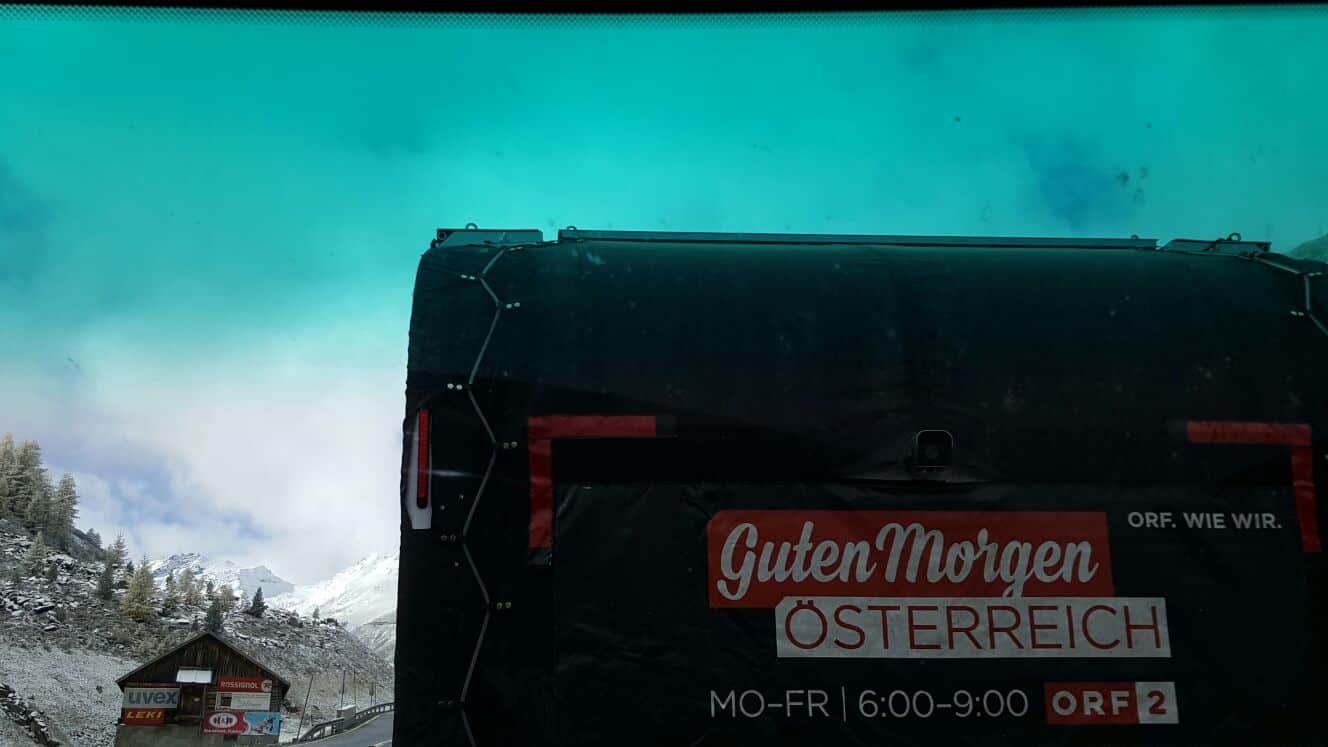 Das ORF Guten Morgen Österreich Team. Diesmal unterwegs im Tiroler Oberland zwischen Stams und Sölden. | gmö, gumo, guten morgen österreich, landesstudio tirol, lukas schweighofer, orf, orf tirol, ötzi dorf, sabine amhof, sölden, tirol