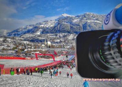 Hahnenkamm - Kitzbühel 2018 Auf der schwersten Abfahrtsstrecke der Welt stürzen sich die Rennfahrer durch das Ziel. | arnold schwarzenegger, hahnenkamm, Kameramann Tirol Andreas Felder, kitzbühel, stangwlwirt, weisswurstparty