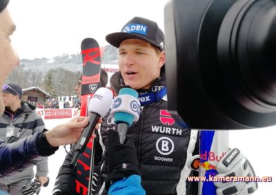 Hahnenkamm - Kitzbühel 2018 Auf der schwersten Abfahrtsstrecke der Welt stürzen sich die Rennfahrer durch das Ziel. | arnold schwarzenegger, hahnenkamm, Kameramann Tirol Andreas Felder, kitzbühel, stangwlwirt, weisswurstparty