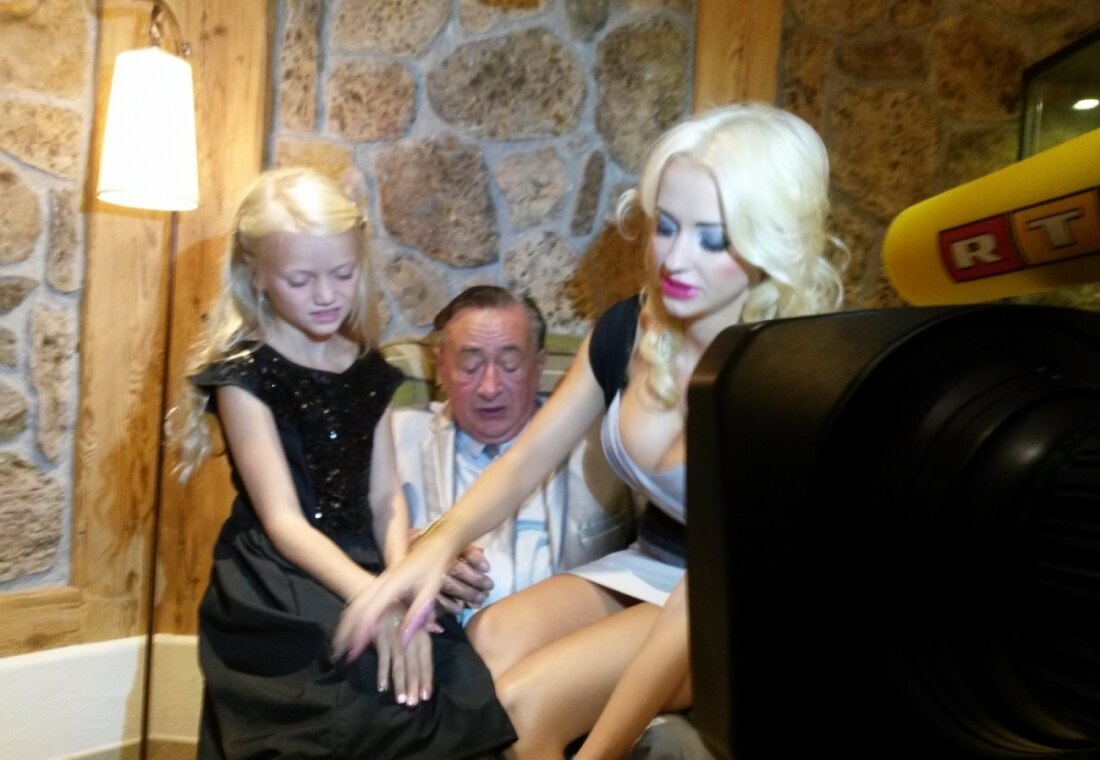 RTL Lugner Dreharbeiten 7 1100x760 - Backstage