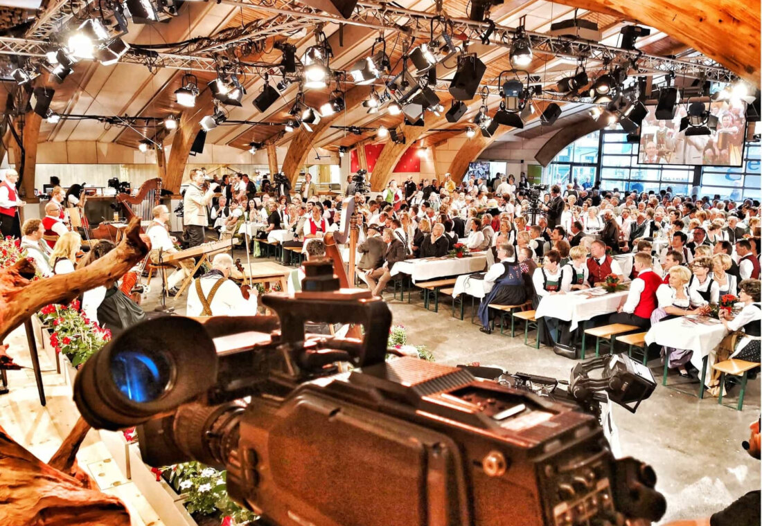 ORF Mei Liabste Weis und Gauda-Festumzug