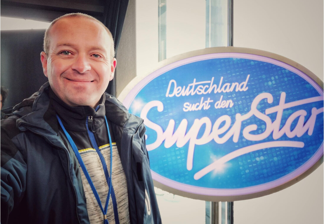 andreas felder kameramann dreharbeiten DSDS2020 RTL 03 07.10.2019 13 42 00 1 web 1100x760 - Backstage