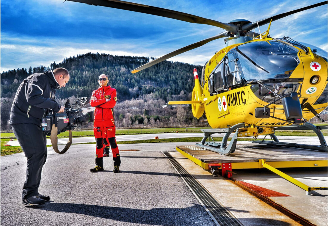 andreas felder kameramann oematc notarzthubschrauber 09 06.04.2018 23 14 21 web 1100x760 - Backstage